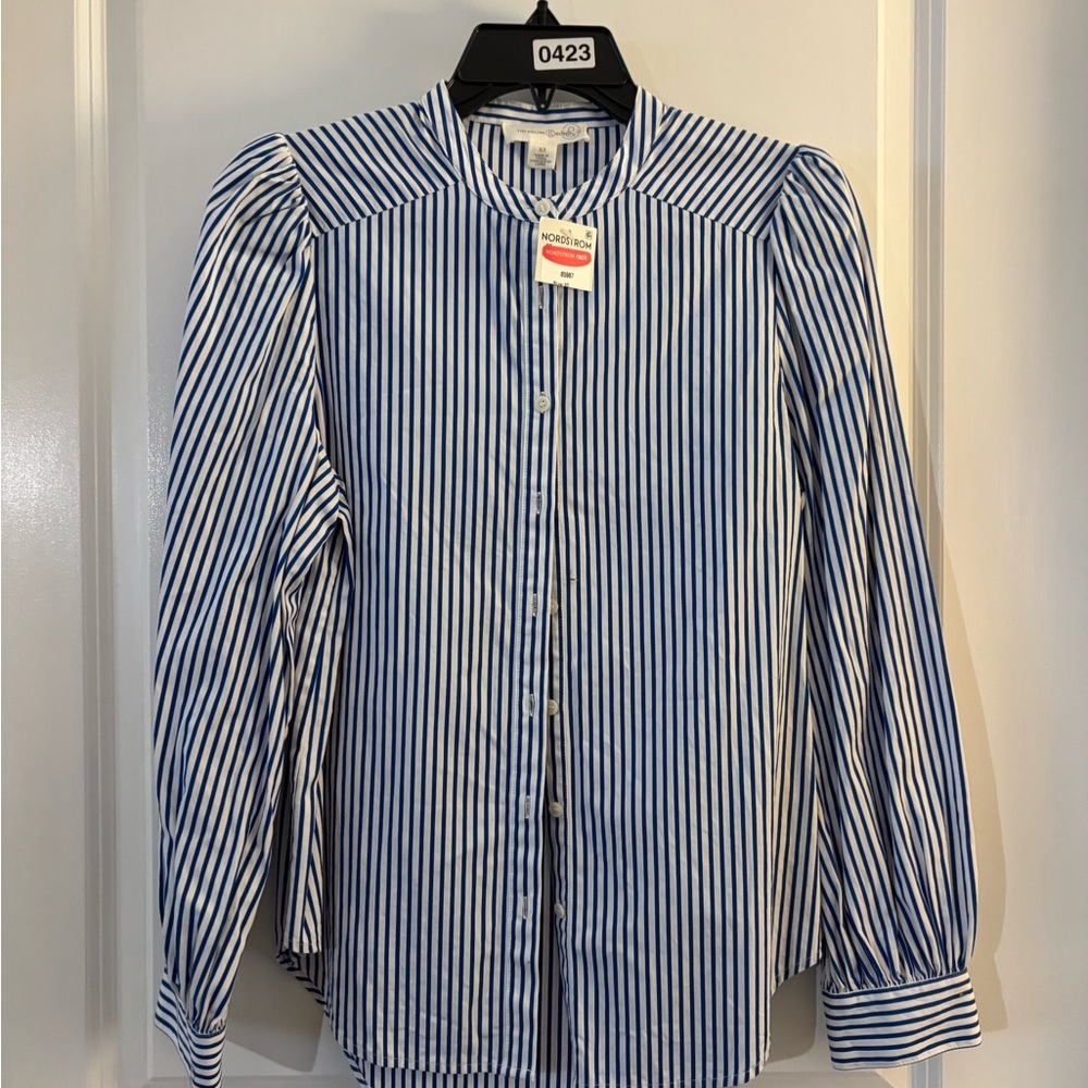 Women’s Treasure & Bond Blue And White Striped Button-Up Shirt Sz Xs — image 2 of 8